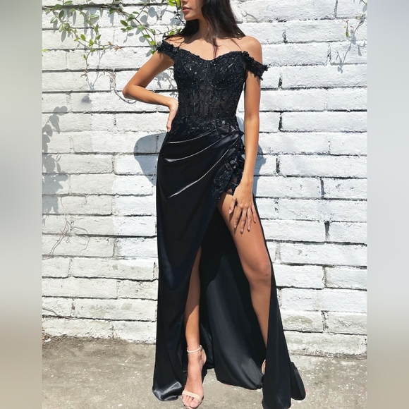 COPY - Prom dress, formal off the shoulder corset floor length fitted,hunter,bl… - Picture 5 of 11